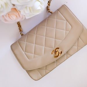 ❌SOLD❌ Chanel Diana Light Beige Lambskin